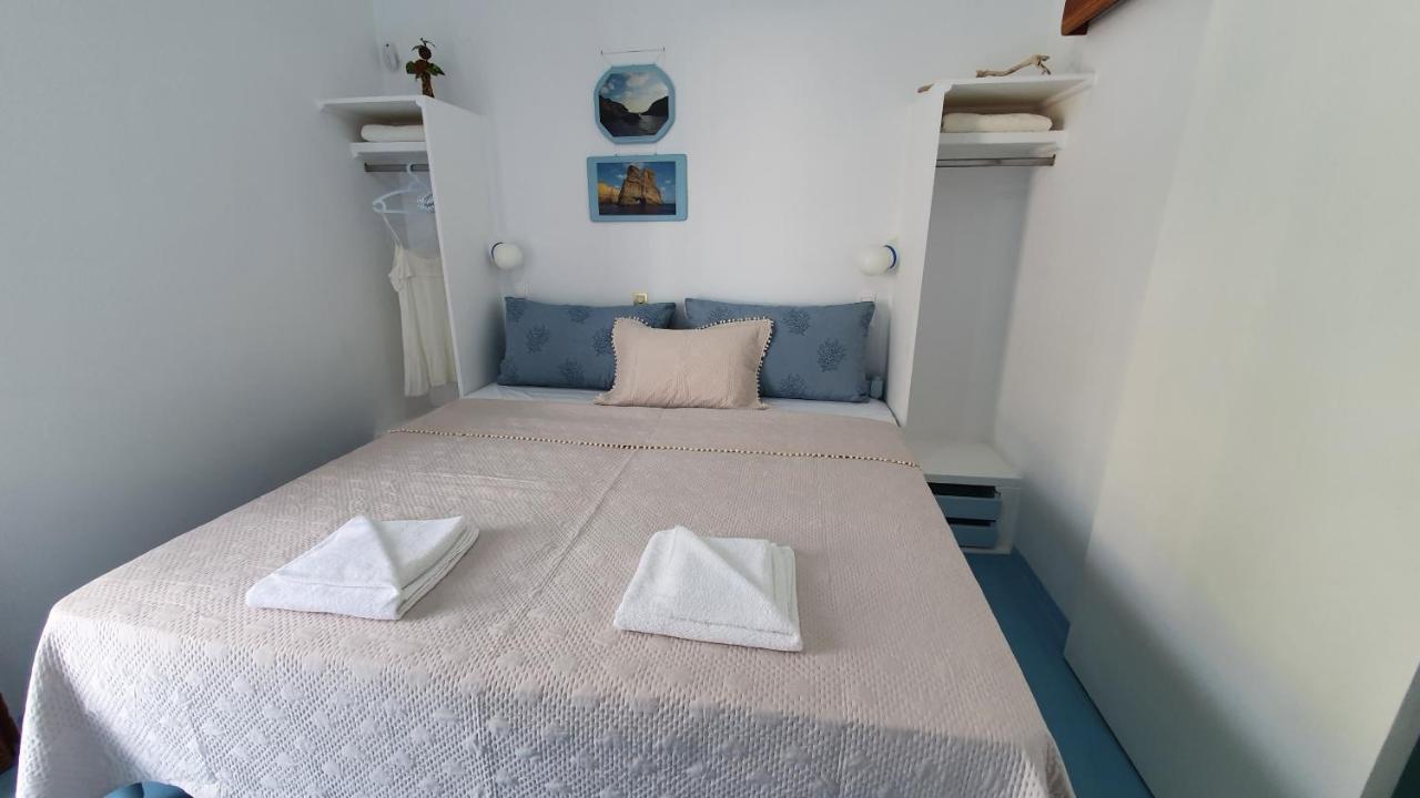 Aphrodite Of Milos Adamantas  Exterior photo