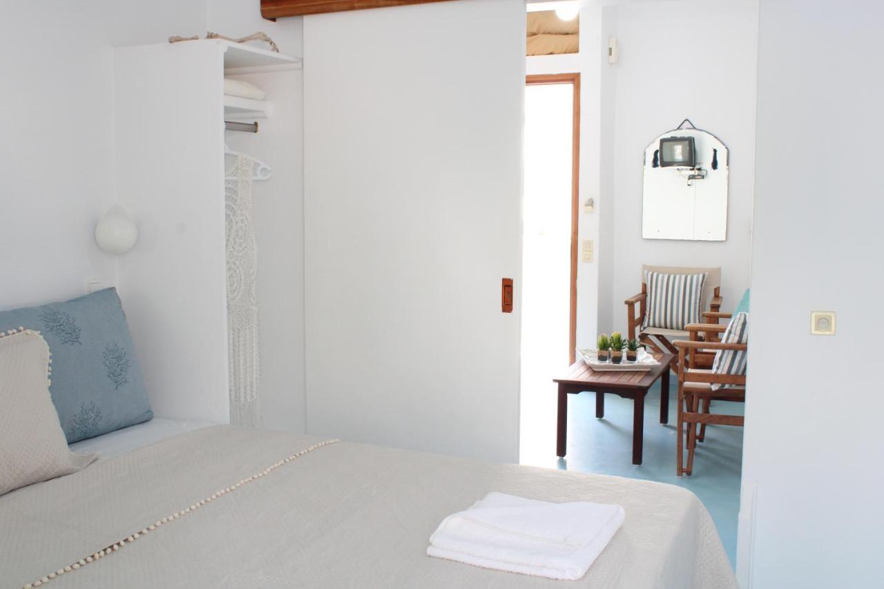Aphrodite Of Milos Adamantas  Exterior photo