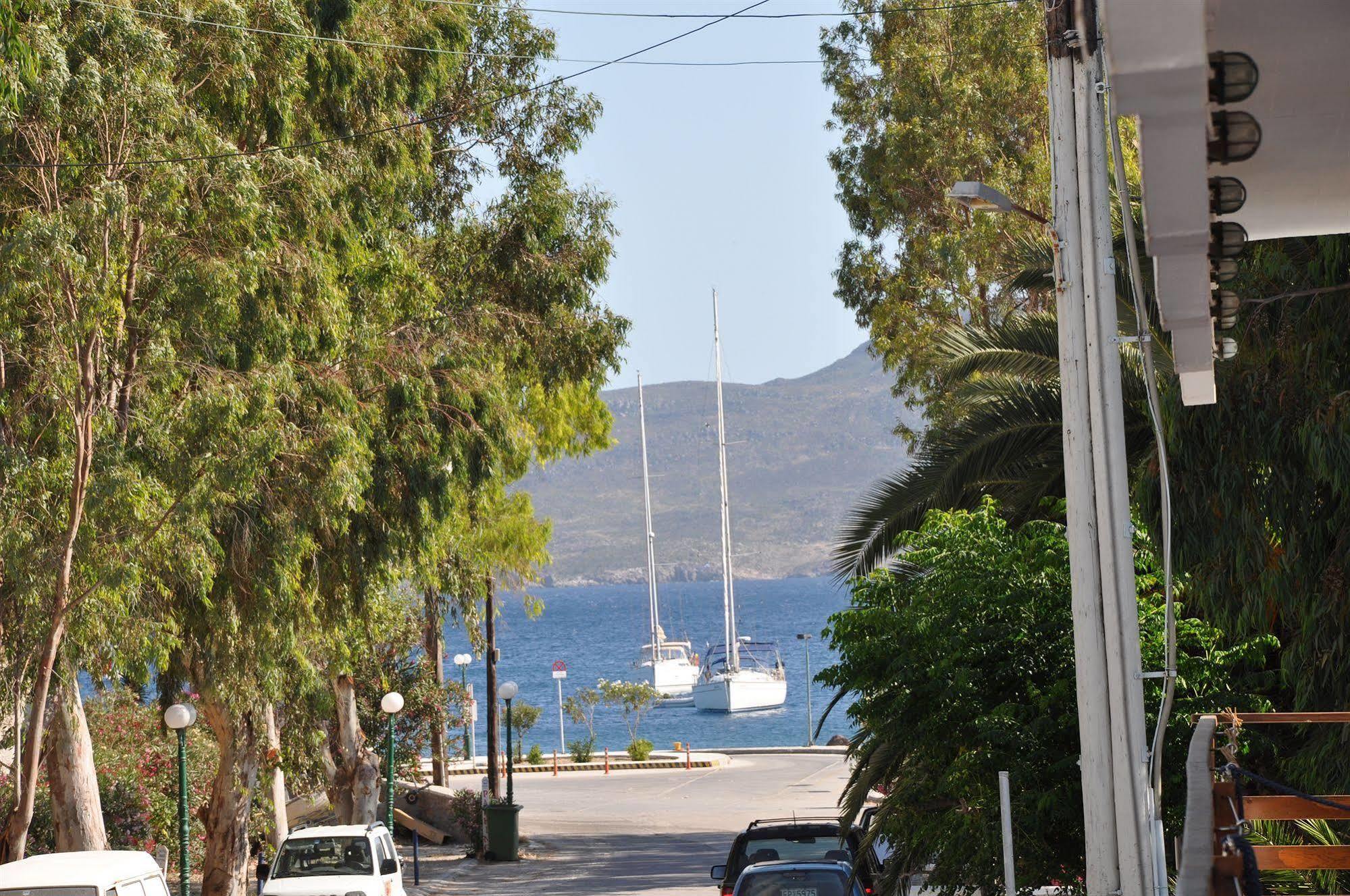 Aphrodite Of Milos Adamantas  Exterior photo